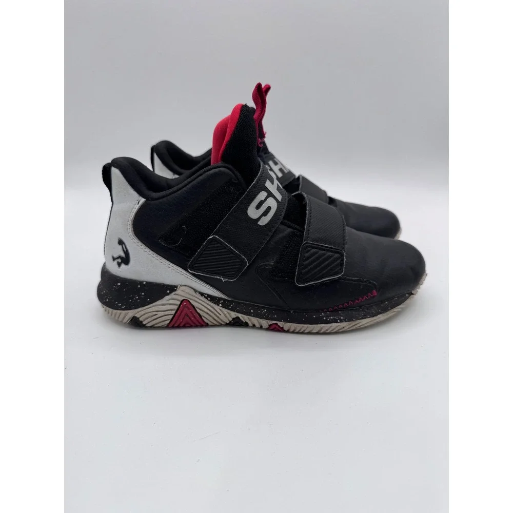 Shaq 2.5M Black Basketball Shoes Kids Mid Top Hook and‎ Loop Straps